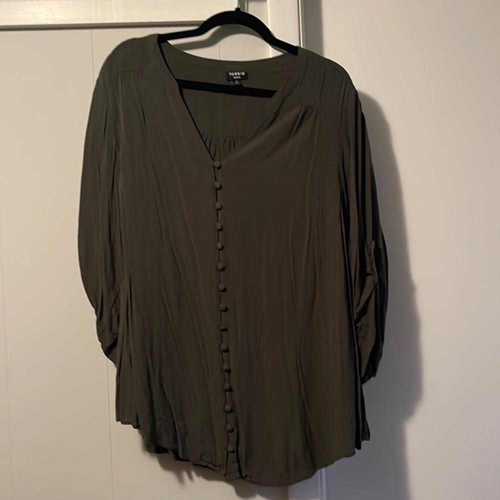 Size 3. Torrid blouse. Hunter green